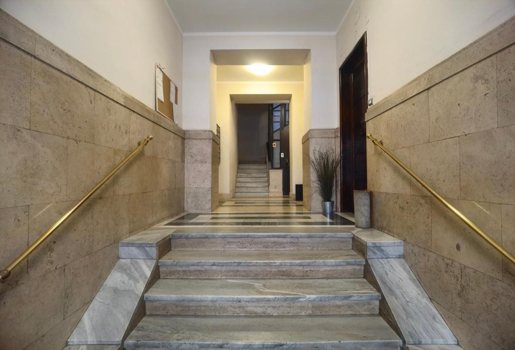 Metro Lodi Apartment Rome Luaran gambar